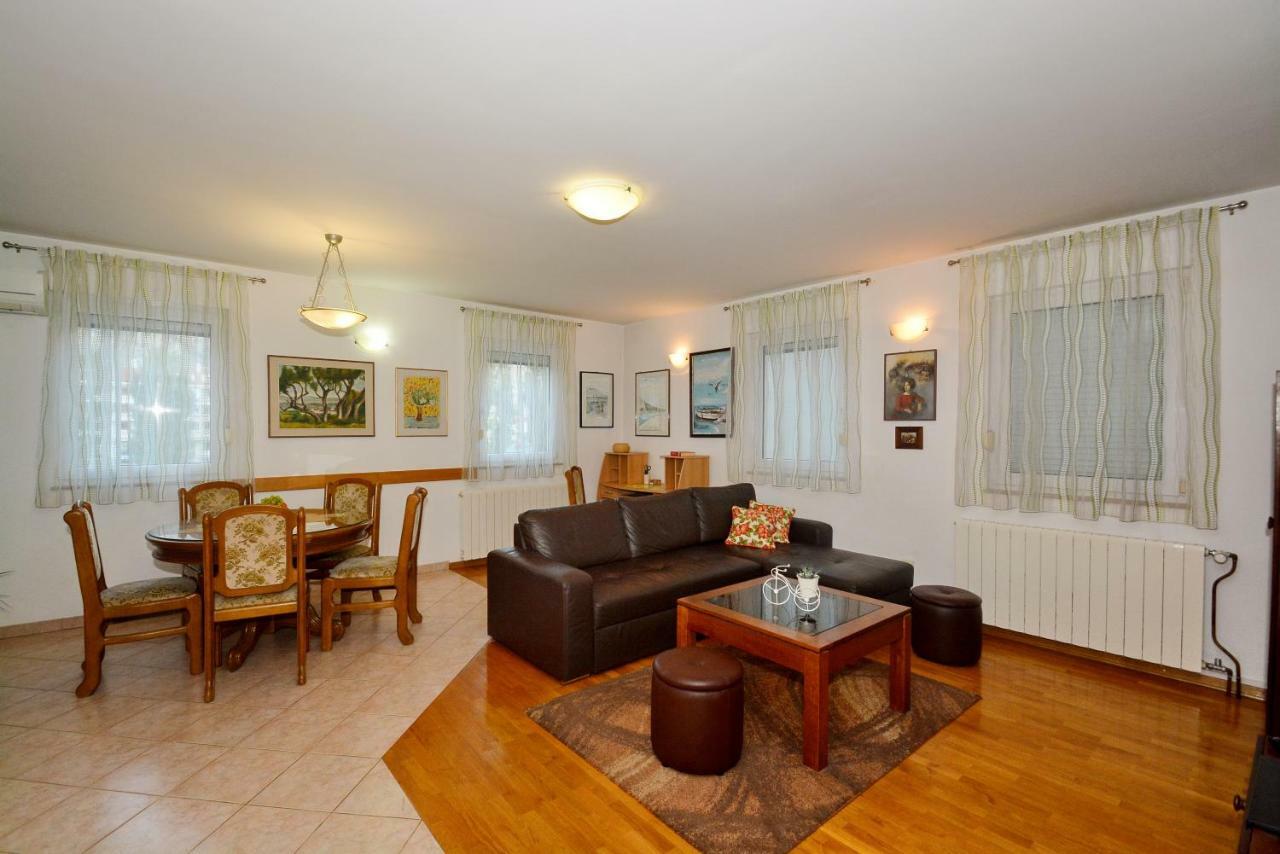 Apartman Vanja オミシュ エクステリア 写真